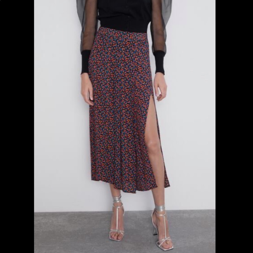 Brand new Zara skirt, size XS